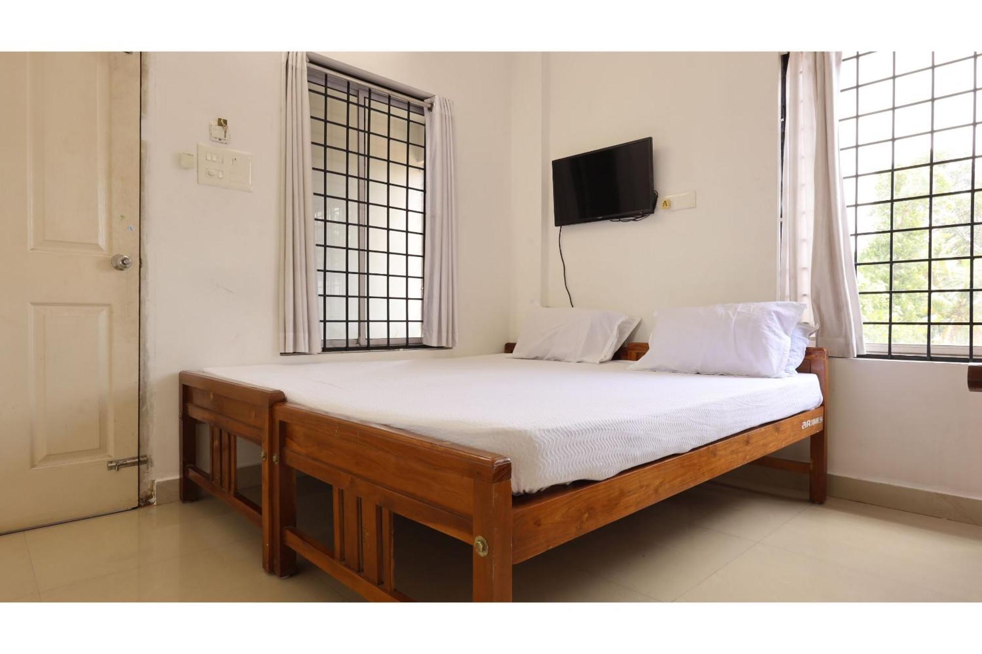 SPOT ON 45361 Ar Square Thrissur Exterior foto