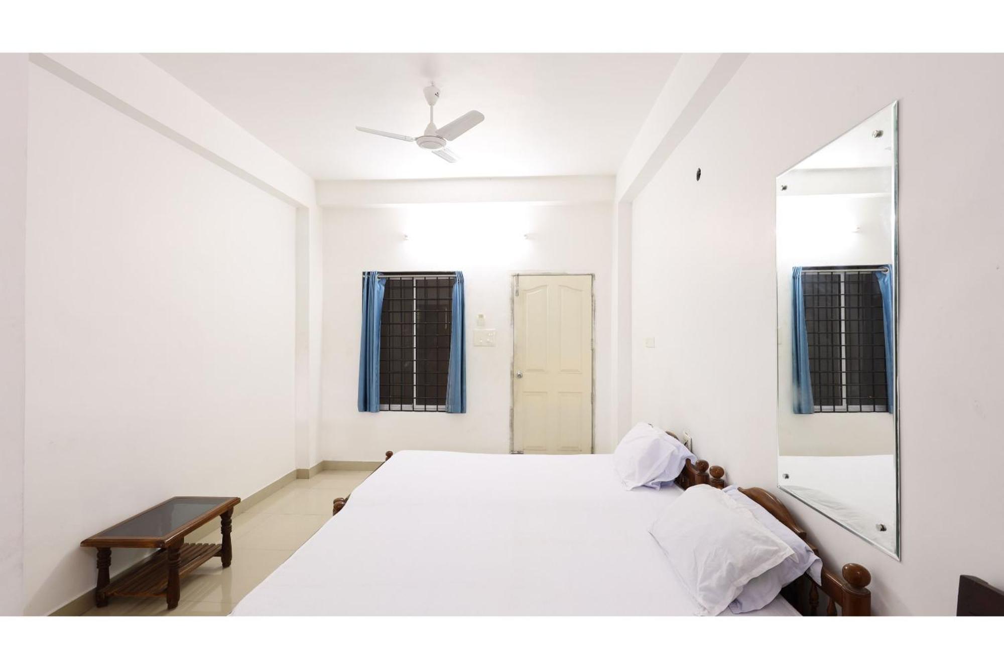 SPOT ON 45361 Ar Square Thrissur Exterior foto